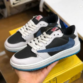 کفش نایک تراویس مردانه سفید سورمه ای چرم صنعتی