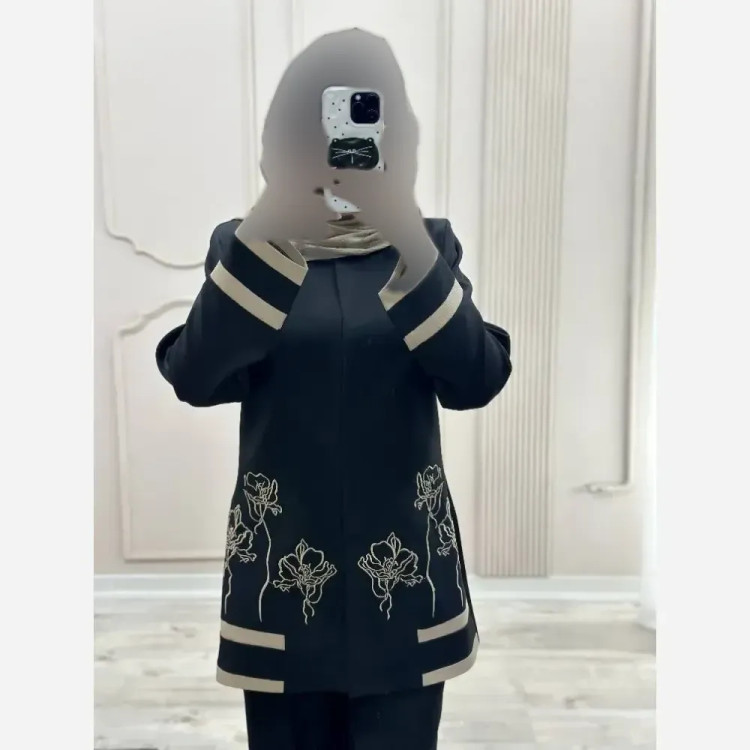 کت شلوار گلدوزی مدل رویا بزایاق اعلا زنانه در رنگبندی مشکی، سرمه ای، کرم، قهوه ای و سایزبندی 38 تا 50