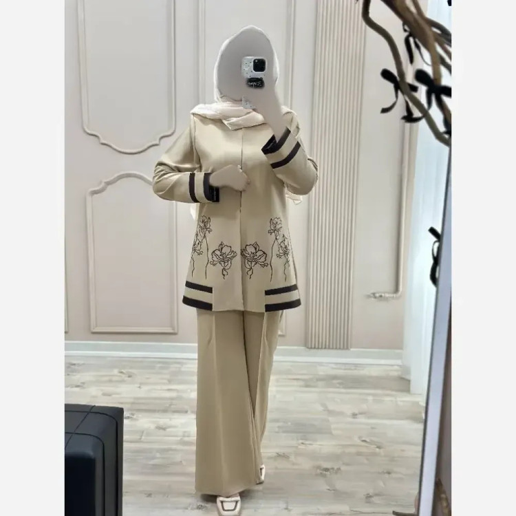 کت شلوار گلدوزی مدل رویا بزایاق اعلا زنانه در رنگبندی مشکی، سرمه ای، کرم، قهوه ای و سایزبندی 38 تا 50