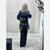 کت شلوار گلدوزی مدل رویا بزایاق اعلا زنانه در رنگبندی مشکی، سرمه ای، کرم، قهوه ای و سایزبندی 38 تا 50