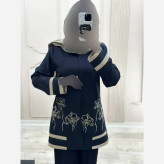 کت شلوار گلدوزی مدل رویا بزایاق اعلا زنانه در رنگبندی مشکی، سرمه ای، کرم، قهوه ای و سایزبندی 38 تا 50