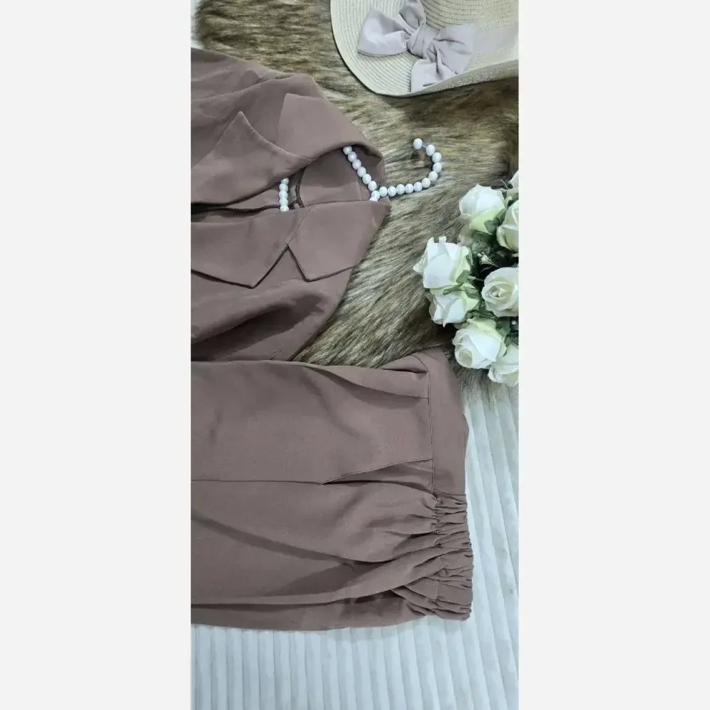 ست کت و شلوار پانچ مازراتی زنانه فری سایز کرم نسکافه ای