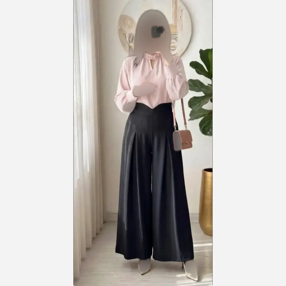ست شومیز و شلوار زنانه جنس سیلک پری مدل ستاره فری سایز