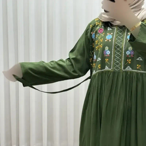 پیراهن نخی هندی سلن گلدوزی فری سایز تا 50 کمربنددار چهارفصل زنانه شیک