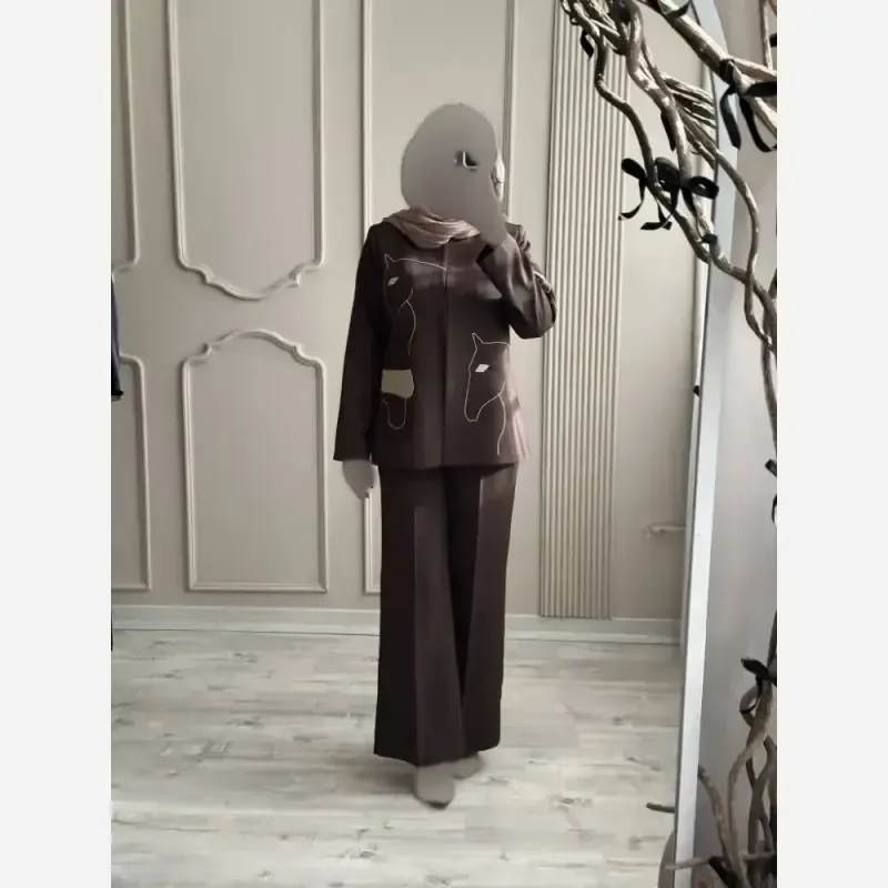 کت شلوار گلدوزی زنانه مدل الینا جنس سوپر مازراتی اعلا