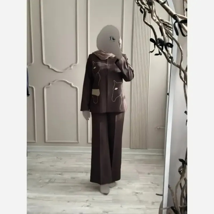 کت شلوار گلدوزی زنانه مدل الینا جنس سوپر مازراتی اعلا