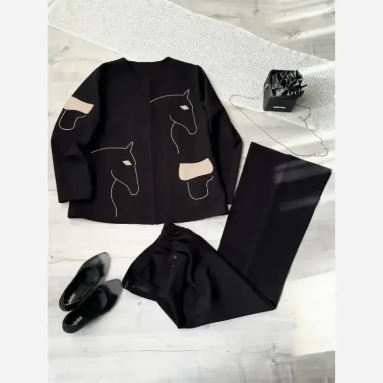 کت شلوار گلدوزی زنانه مدل الینا جنس سوپر مازراتی اعلا