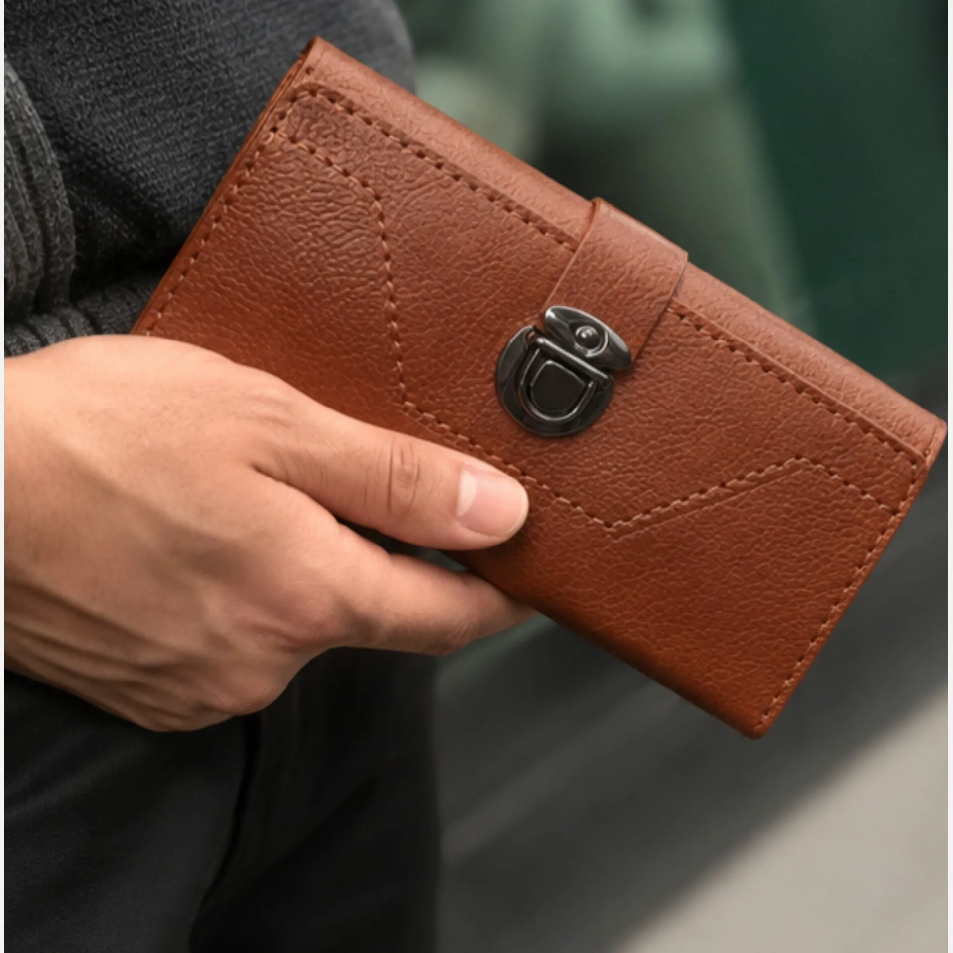 کیف پول موبایل سه لت دست دوز چرم مصنوعی سوگو با قفل ناخنی