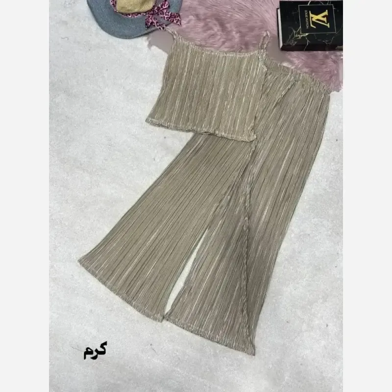 ست زنانه کراپ و شلوار ساتن پلیسه وارداتی فری سایز