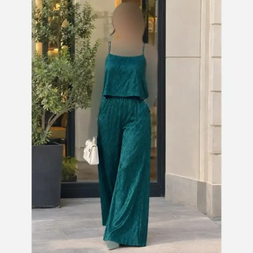 ست لباس زنانه کراپ شلوار ساتن پلیسه جناقی وارداتی فری سایز