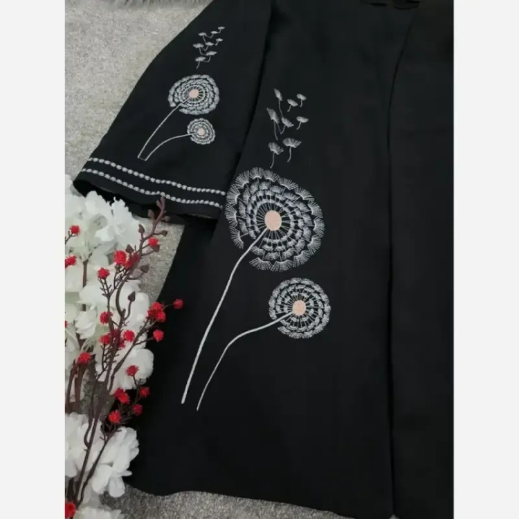 مانتو کتی گلدوزی شاپرک جنس مازراتی رنگ مشکی